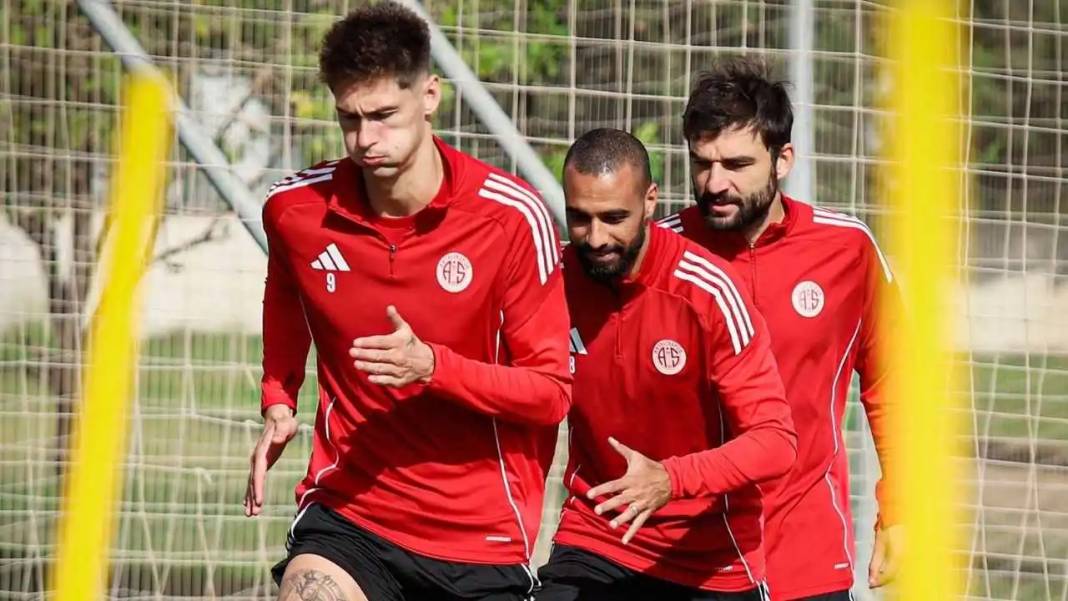 Antalyaspor Eyüpspor Maçına Kilitlendi! 3